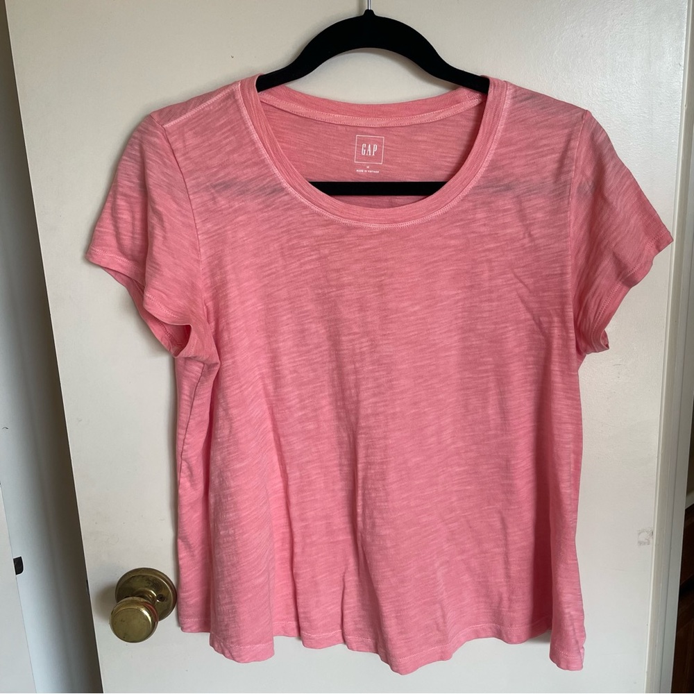 GAP tee - Picture 1 of 3